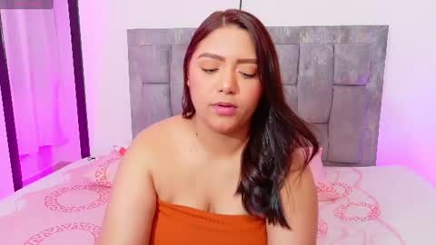 Antonella online show from August 6, 2026, 1:07 am