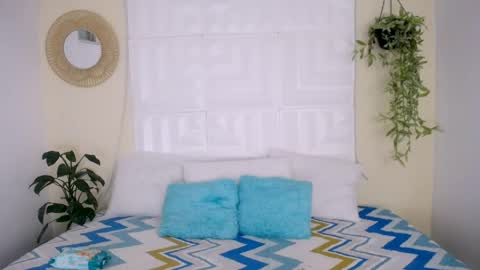 antonella online show from April 23, 2026, 1:18 am