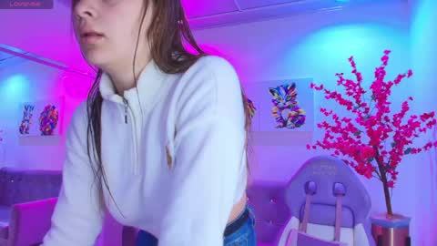 Snapshot of antonella_wiild chatting on April 26, 2026, 3:48 am Antonella online show from April 26, 2026, 3:48 am