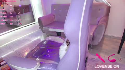 Snapshot of antonella_wiild chatting on July 3, 2026, 3:46 am Antonella online show from July 3, 2026, 3:46 am