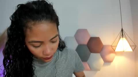 AntonellaHall  online show from February 20, 2025, 11:53 am