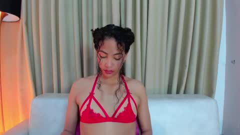 AntonellaHall  online show from March 6, 2025, 11:58 am