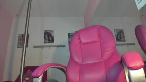 ANTONELLA online show from November 8, 2025, 1:00 pm