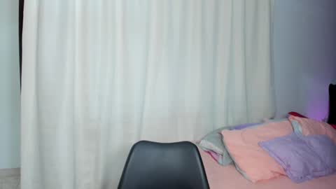 Sarah online show from February 15, 2026, 2:25 pm