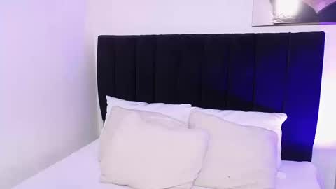 antonellariva_ online show from March 12, 2026, 7:53 pm