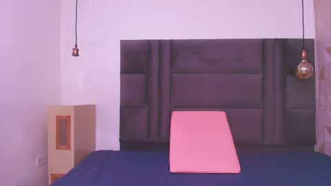 Antonella online show from November 15, 2025, 11:51 am