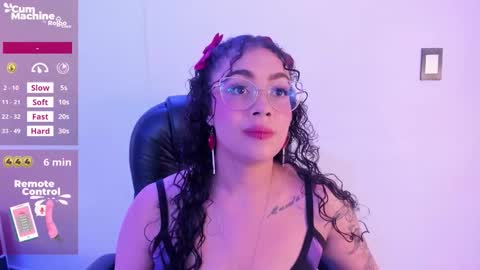 A N T O N E L L E  online show from September 10, 2025, 11:32 am