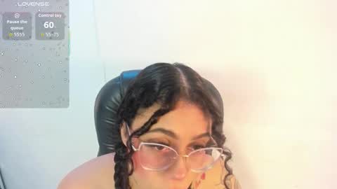 A N T O N E L L E  online show from November 30, 2025, 11:25 am