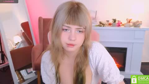 antonia_ferrero online show from September 26, 2025, 7:01 am