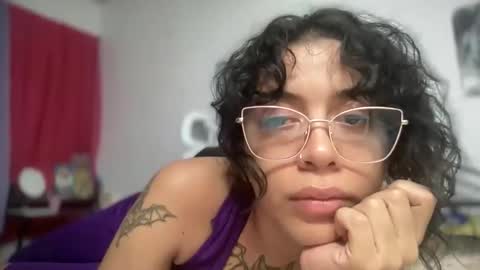 Antonia online show from December 19, 2025, 3:02 am