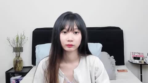 Snapshot of antoniaina chatting on January 7, 2026, 6:54 pm Aina online show from January 7, 2026, 6:54 pm