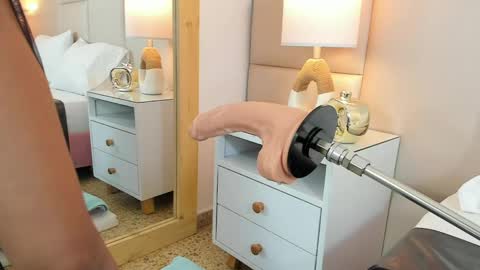 Snapshot of antoniaross chatting on March 5, 2025, 12:05 am Antonia online show from March 5, 2025, 12:05 am