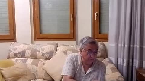 Antonio online show from October 7, 2025, 9:45 pm