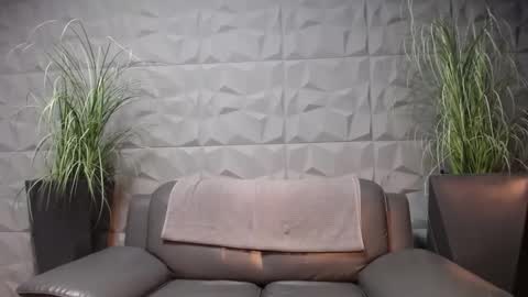 HI My name is Antonio online show from January 4, 2025, 7:55 pm