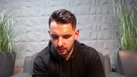 HI My name is Antonio online show from February 11, 2025, 8:10 pm