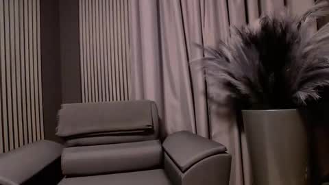 HI My name is Antonio online show from October 1, 2025, 6:58 pm