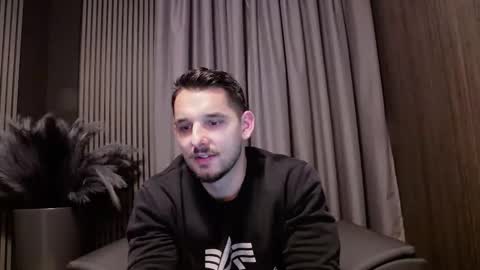 HI My name is Antonio online show from November 1, 2025, 8:00 pm