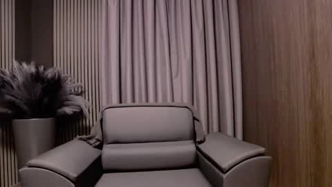 HI My name is Antonio online show from November 30, 2025, 7:51 pm