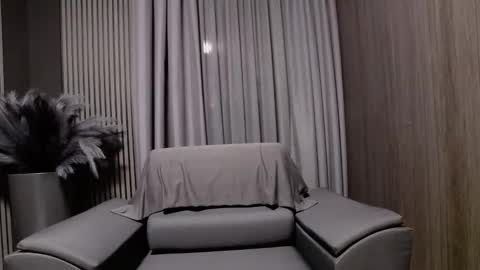 HI My name is Antonio online show from April 19, 2026, 6:43 pm