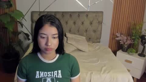 Antonella online show from October 25, 2025, 8:22 am