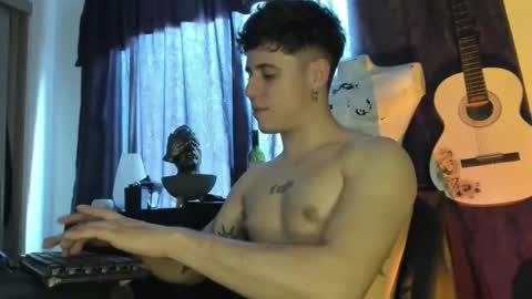 antonnello_ online show from September 22, 2025, 6:43 pm