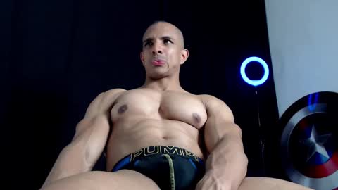 Instagram miguelangel1802  online show from March 3, 2025, 5:53 am