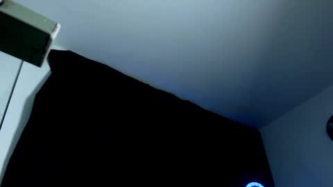 Instagram miguelangel1802  online show from March 10, 2025, 12:18 am