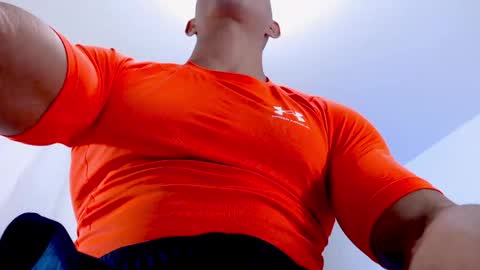 Instagram miguelangel1802  online show from April 21, 2026, 10:12 pm