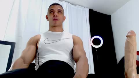 Instagram miguelangel1802  online show from June 22, 2026, 3:36 am