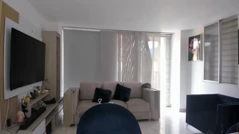 Snapshot of antotss chatting on October 10, 2025, 8:41 pm Maria Antonia online show from October 10, 2025, 8:41 pm