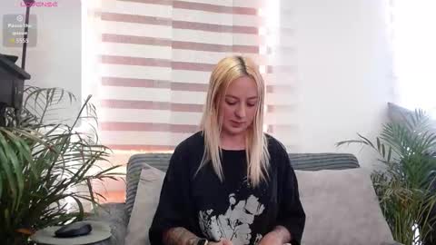 Snapshot of anttoniia chatting on February 28, 2026, 7:04 pm Antonia online show from February 28, 2026, 7:04 pm