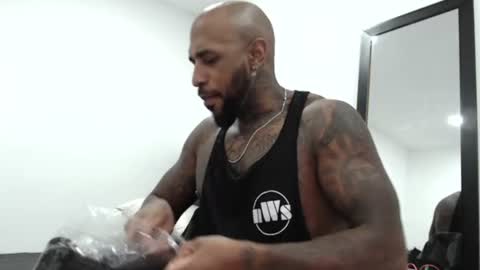 Snapshot of antwanblack11 chatting on December 31, 2024, 8:56 pm antwanblack11 online show from December 31, 2024, 8:56 pm