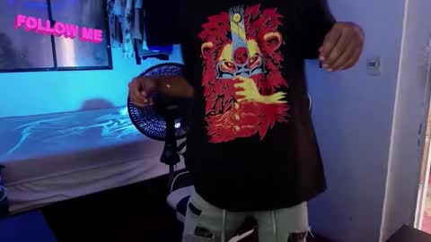 AnuarDHM online show from December 2, 2025, 3:51 pm