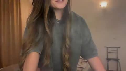 Snapshot of anuetta chatting on July 28, 2026, 6:20 pm Aneutta online show from July 28, 2026, 6:20 pm