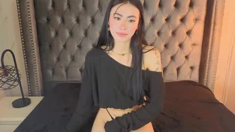anya_belth online show from April 16, 2026, 9:39 pm