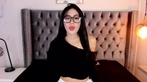 Snapshot of anya_belth chatting on June 8, 2026, 7:25 pm anya_belth online show from June 8, 2026, 7:25 pm