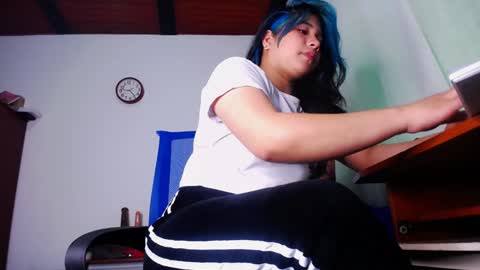 anyady online show from February 2, 2025, 10:06 pm