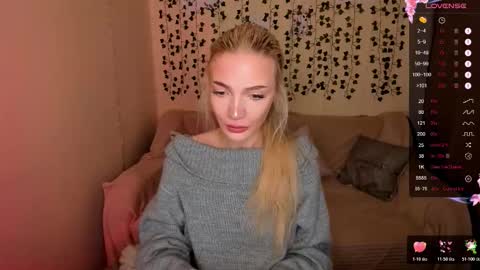 Snapshot of anyataylorr chatting on November 12, 2025, 2:23 am Anya online show from November 12, 2025, 2:23 am