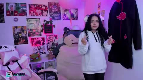 Any online show from September 12, 2025, 4:23 am