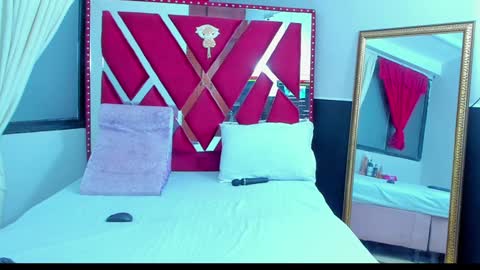 Anyela  online show from December 17, 2024, 3:06 am