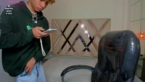 Snapshot of anyelotwink chatting on April 24, 2026, 3:42 am anyelotwink online show from April 24, 2026, 3:42 am