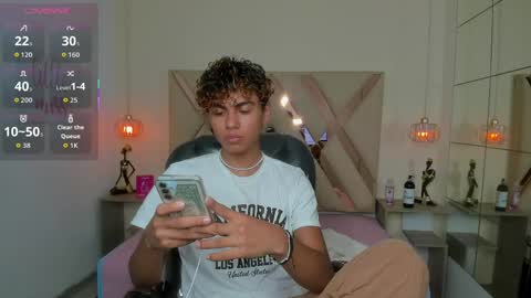 Snapshot of anyelotwink chatting on May 25, 2026, 8:59 pm anyelotwink online show from May 25, 2026, 8:59 pm