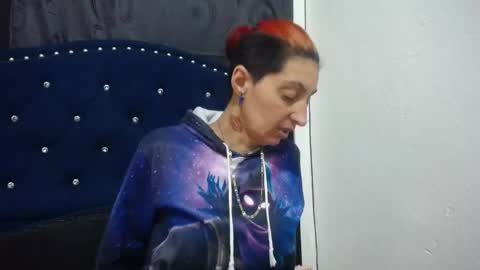 anyu online show from December 16, 2024, 1:31 am