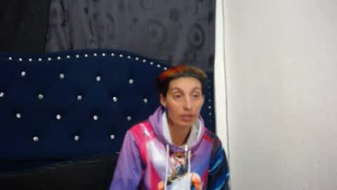 anyu online show from January 9, 2025, 3:36 am