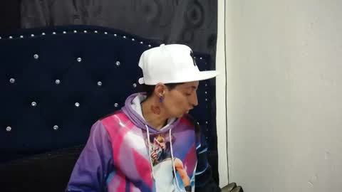 anyu online show from March 1, 2025, 2:37 am