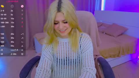 ApheliaStar online show from April 2, 2026, 3:20 pm