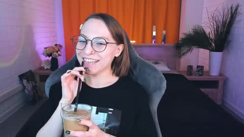 APHEX QUEEN online show from January 14, 2025, 9:24 am