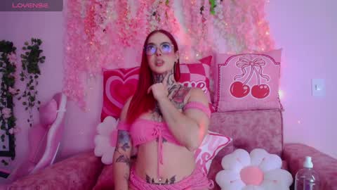 aphrodite__bloom online show from April 21, 2026, 10:23 pm