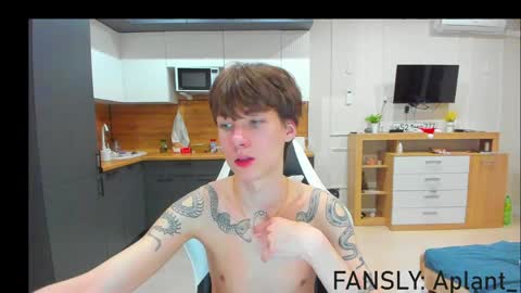 aplant_ online show from April 8, 2026, 7:03 pm