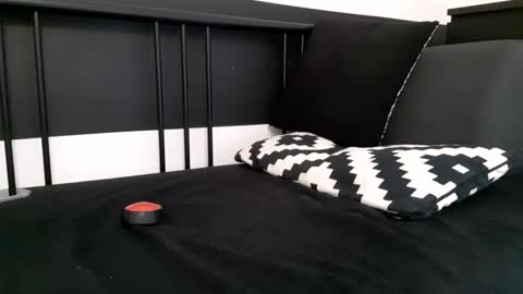 apollobest77 online show from December 4, 2025, 1:53 pm